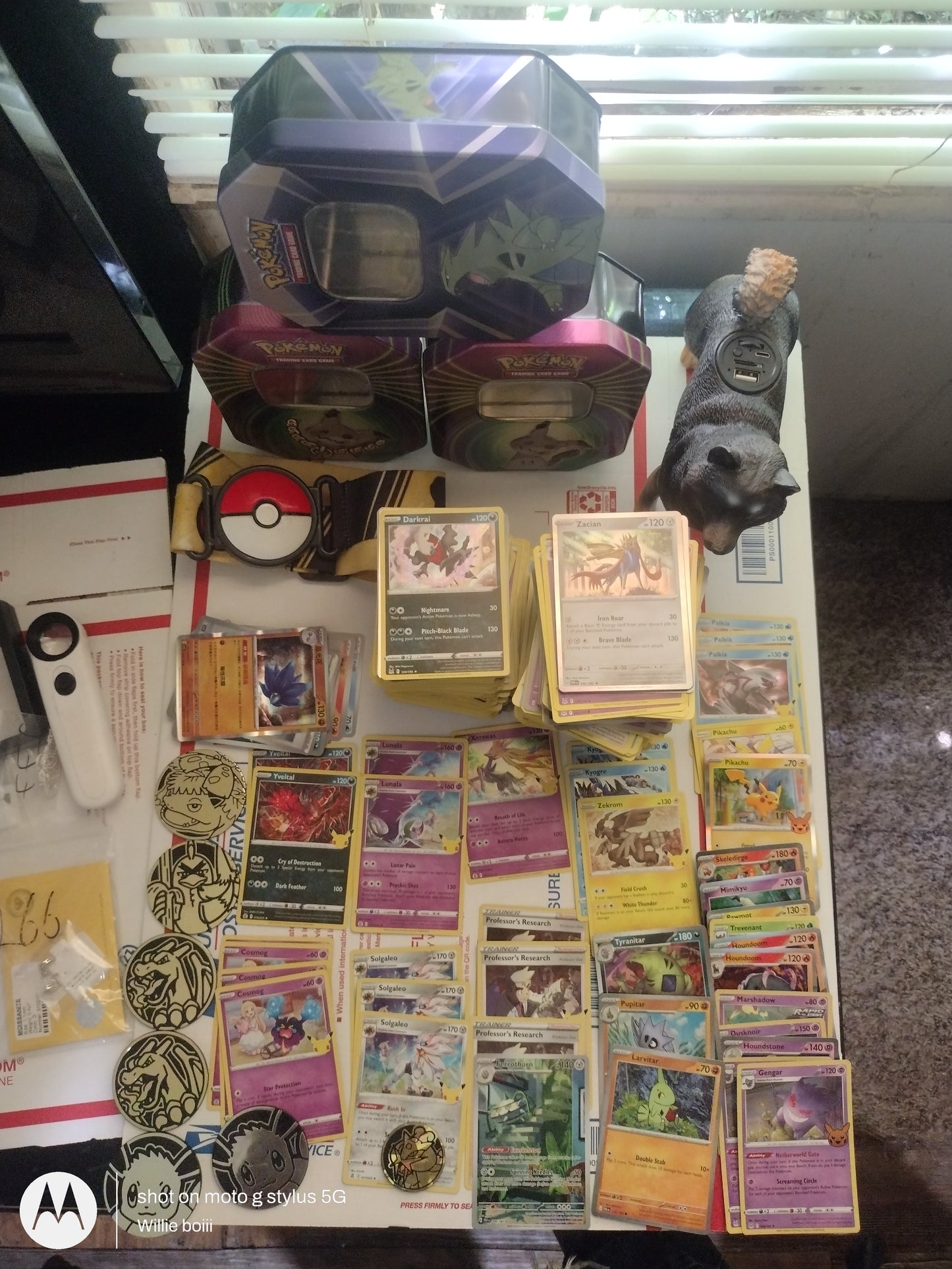 300+ pokemon cards