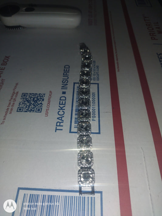 6"bracelet with CZs and crystals