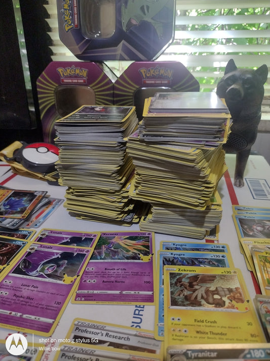 300+ pokemon cards